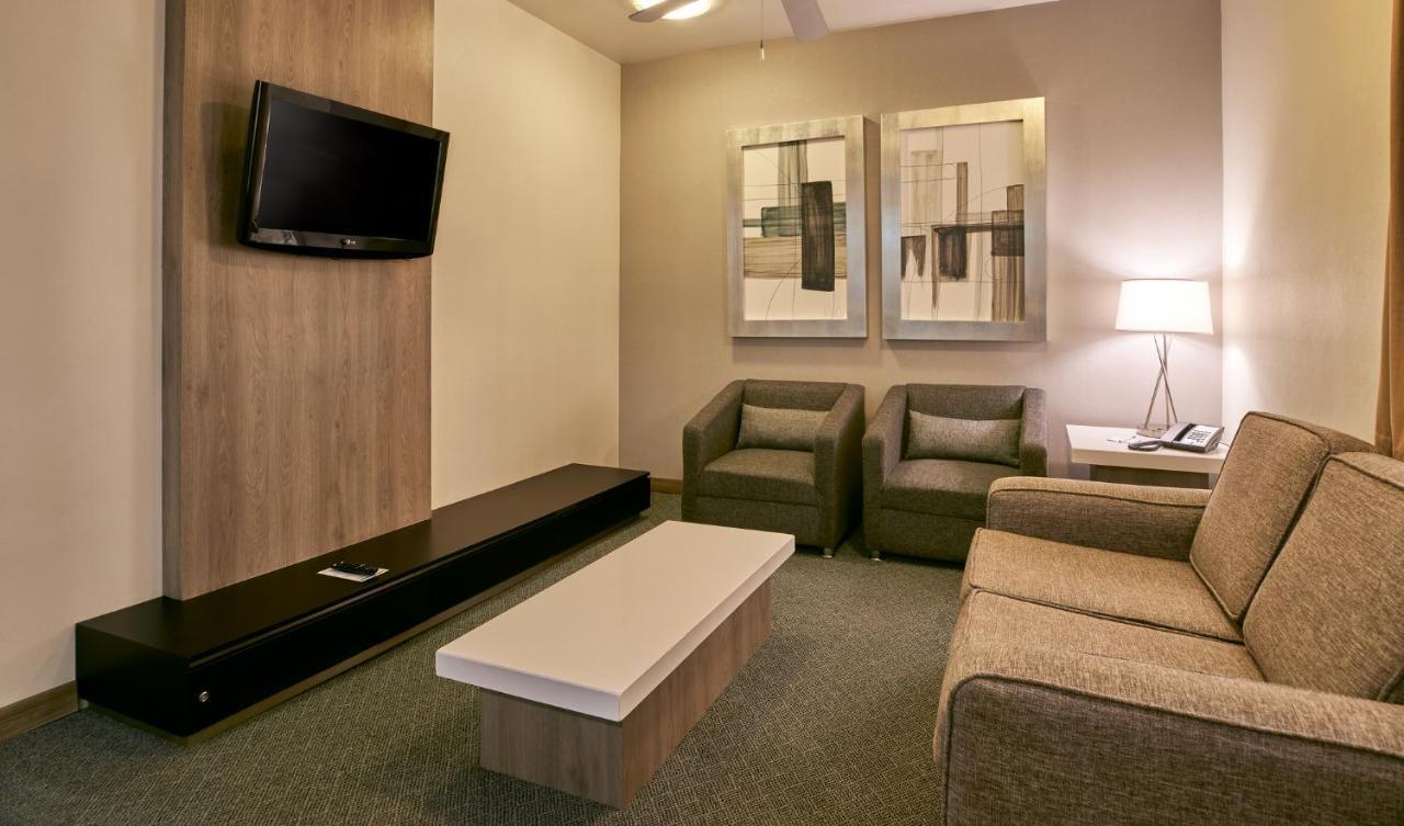 Holiday Inn & Suites Chihuahua Expo By Ihg Extérieur photo
